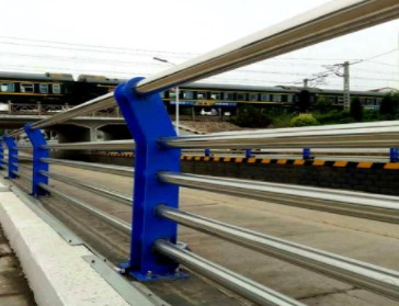 橋梁護欄企面臨的經營形勢依然嚴峻